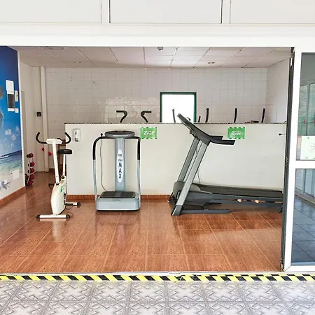 Malibu 2 Con Aire Acondicionado, Campo De Tennis Y Piscina Con Solarium Appartamento