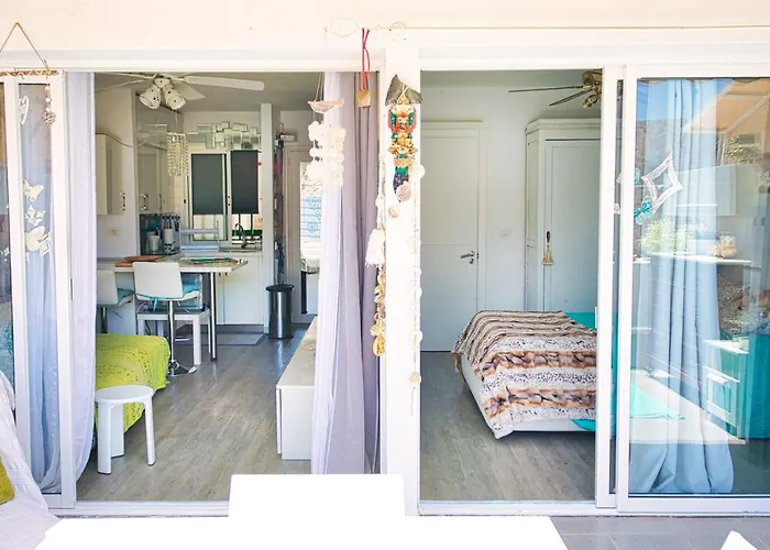 Malibu 2 Con Aire Acondicionado, Campo De Tennis Y Piscina Con Solarium