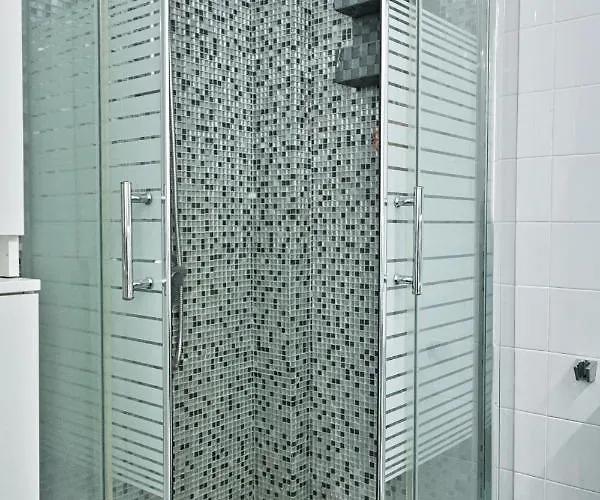 Malibu 2 Con Aire Acondicionado, Campo De Tennis Y Piscina Con Solarium Daire